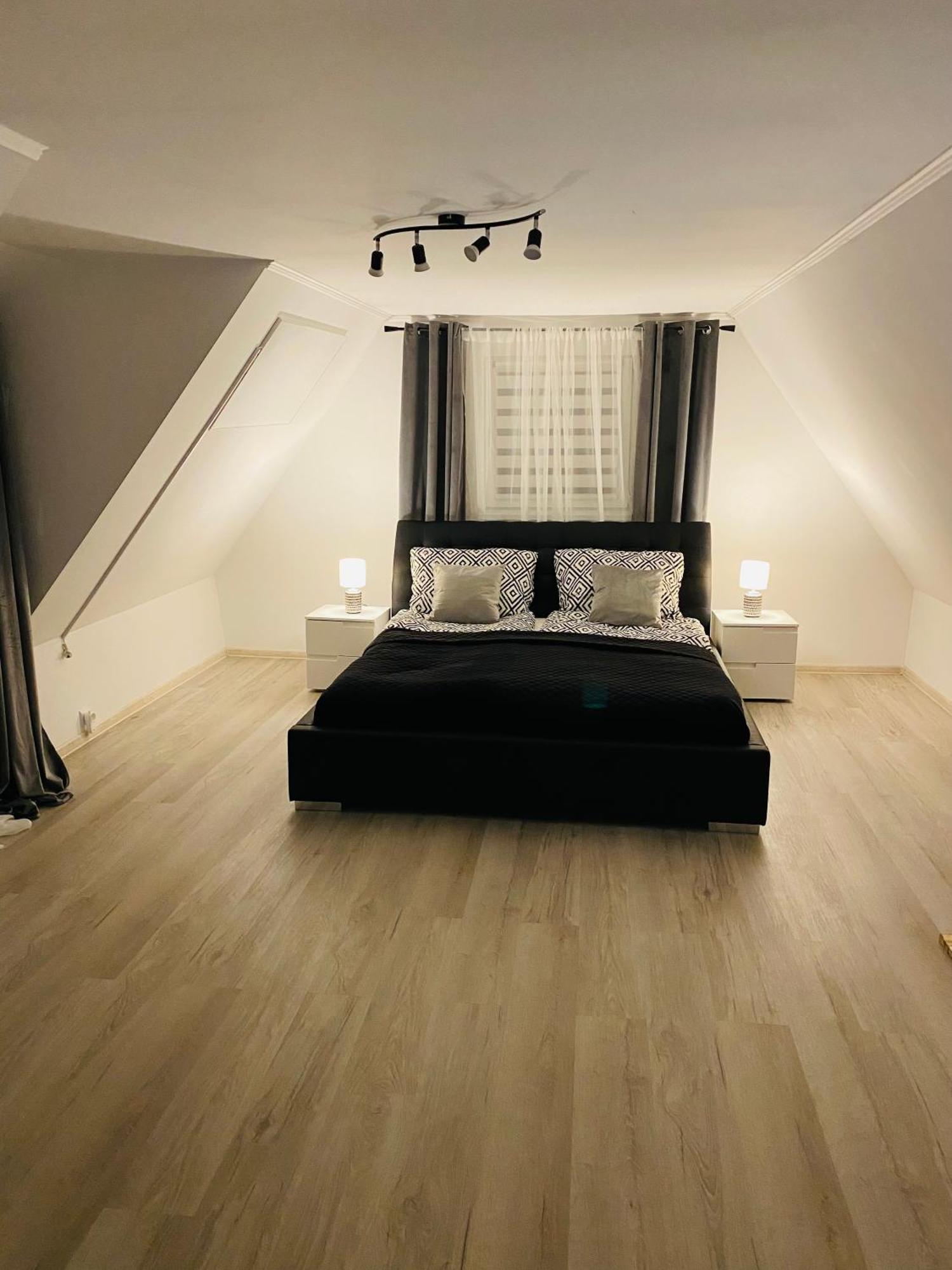 Apartamenty Pod Wieza 1 โอลชตือเนค ภายนอก รูปภาพ